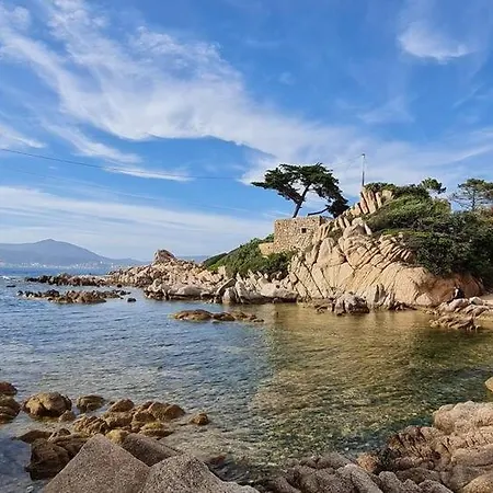 Дом отдыха Azura Prugna - Maison Avec Piscine Partagee *