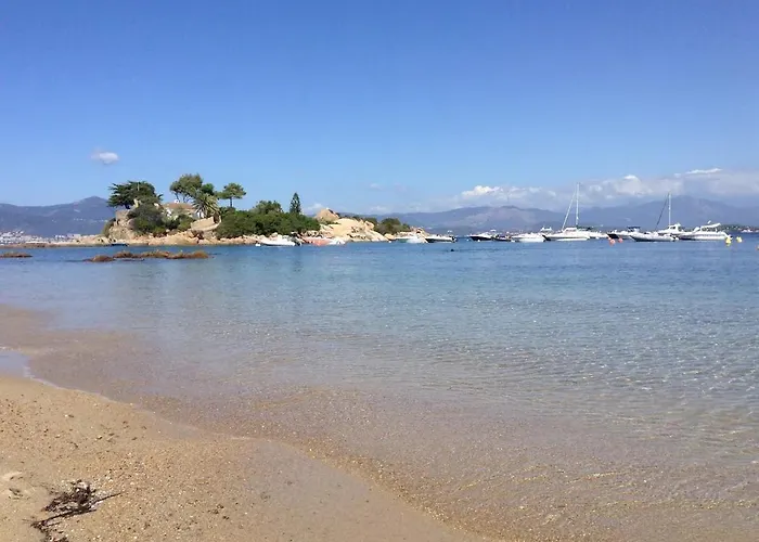 Azura Prugna - Maison Avec Piscine Partagée Hébergement de vacances *